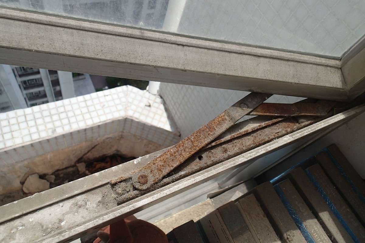 Photo: 1生銹窗鉸01.jpg